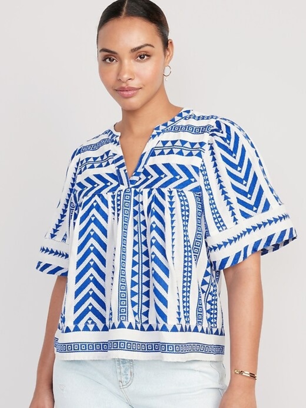 Old Navy Blue White Geometric Tribal Print Peasant Top Split Neckline Size Med